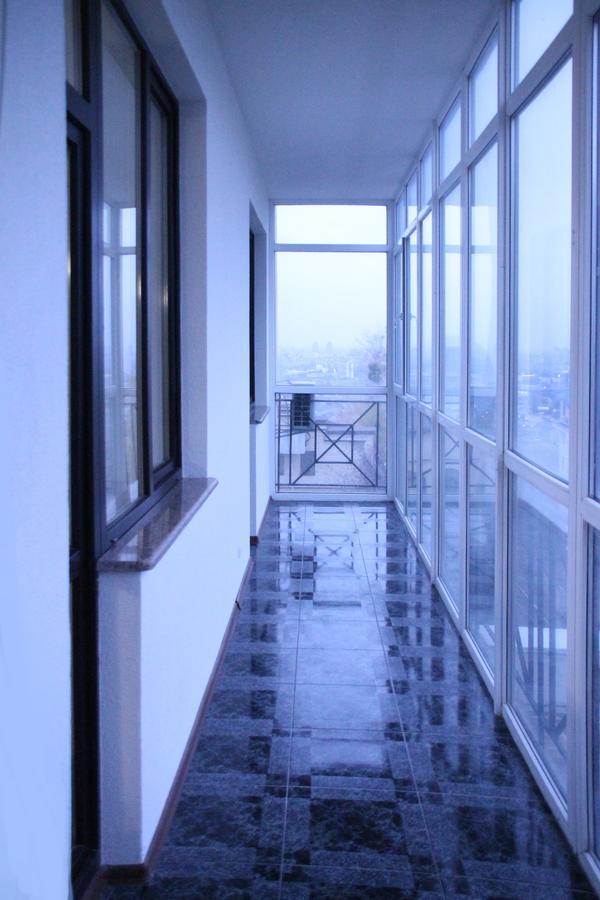 קייב Apartment On Lukyanovska מראה חיצוני תמונה