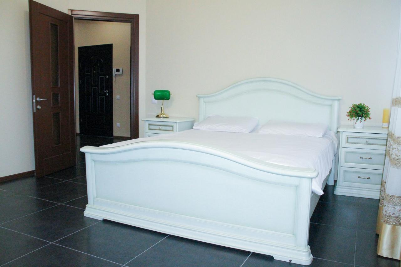 קייב Apartment On Lukyanovska מראה חיצוני תמונה
