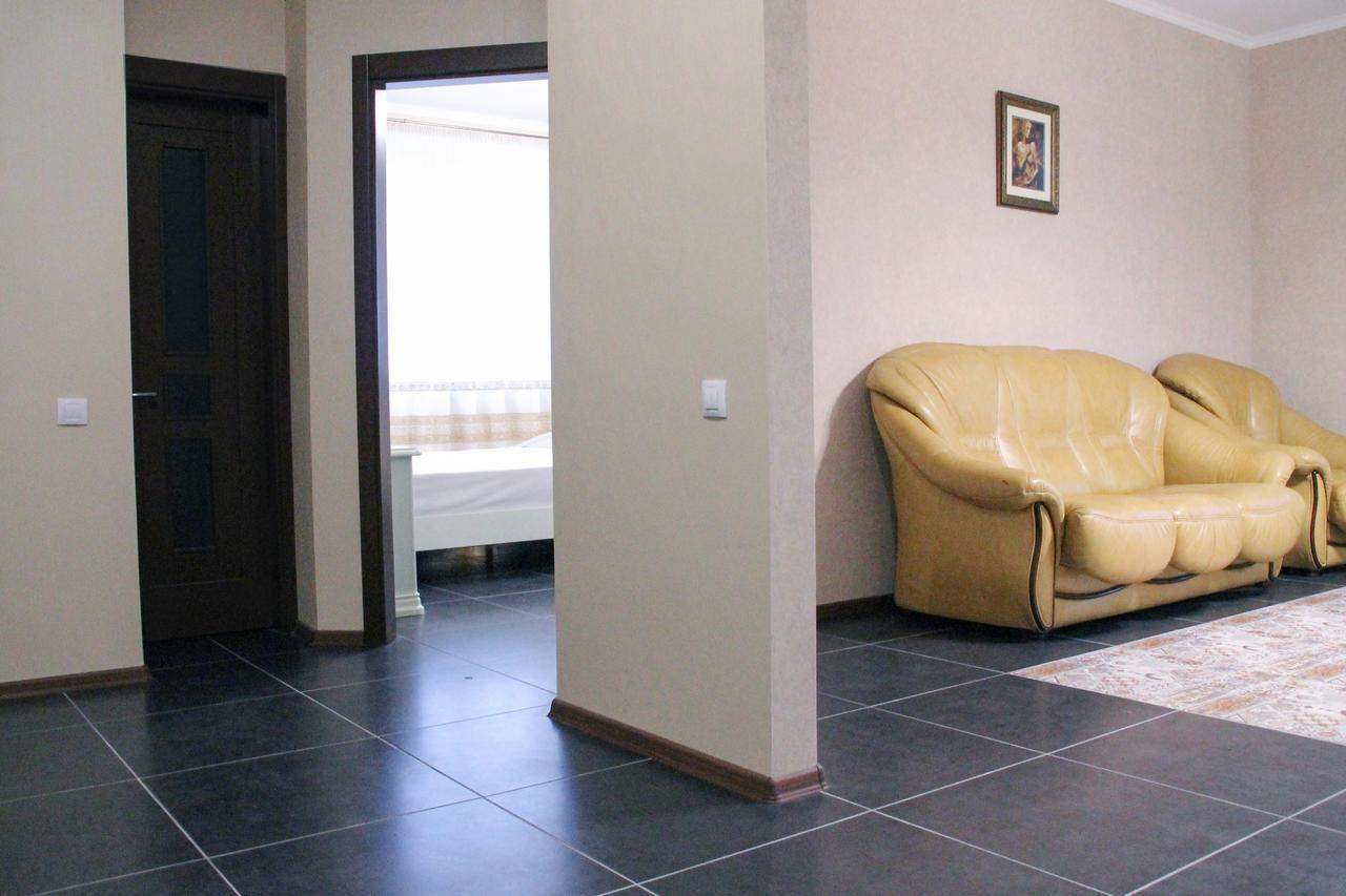 קייב Apartment On Lukyanovska מראה חיצוני תמונה