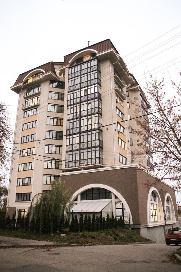 קייב Apartment On Lukyanovska מראה חיצוני תמונה